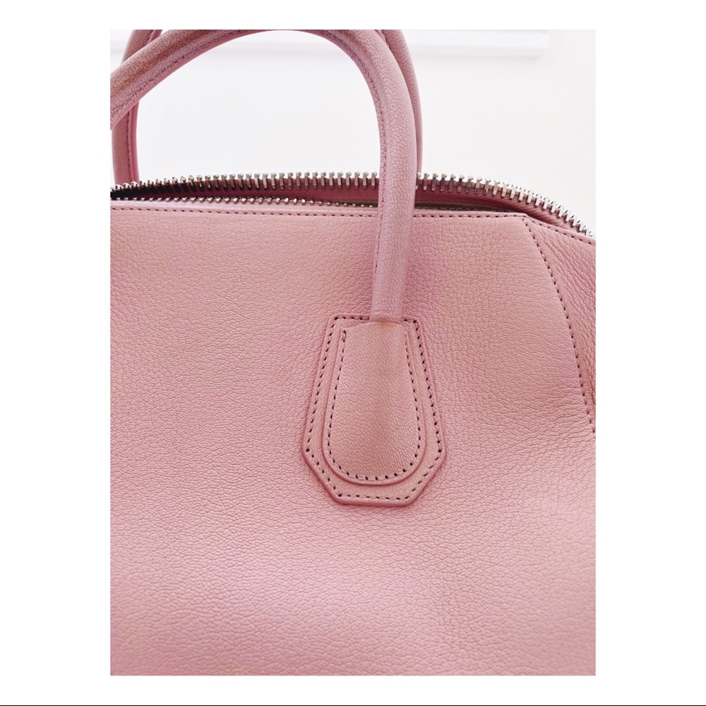 Givenchy medium Antigona bag in pink. - Picture 6 of 16